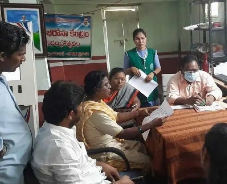 పసుపుగల్లు : వీఓఏపై ADA, AO అధికారుల విచారణ
