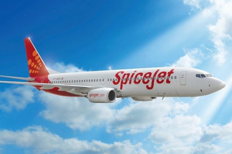 SpiceJet: స్పైస్జెట్లో కొలువుల కోత.. 1400 మందిని ఇంటికి పంపుతున్న ఎయిర్లైన్ సంస్థ
